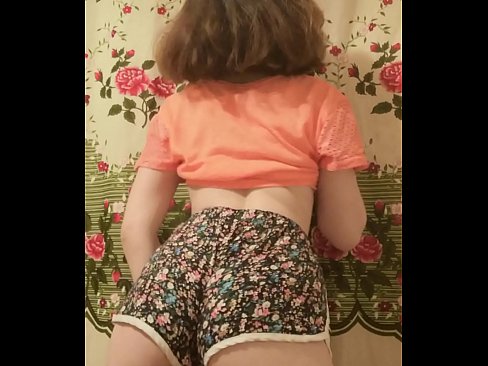 ❤️ Szexi fiatal csaj vetkőzteti le a rövidnadrágját a kamera előtt. Porno at hu.high-pass.ru