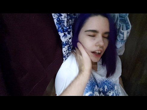 ❤️ Megtaláltam a nővéremet a szekrényben, és segítettem neki elélvezni. Porno at hu.high-pass.ru